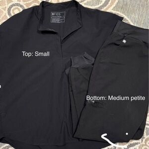 FIGS Black Scrub Set